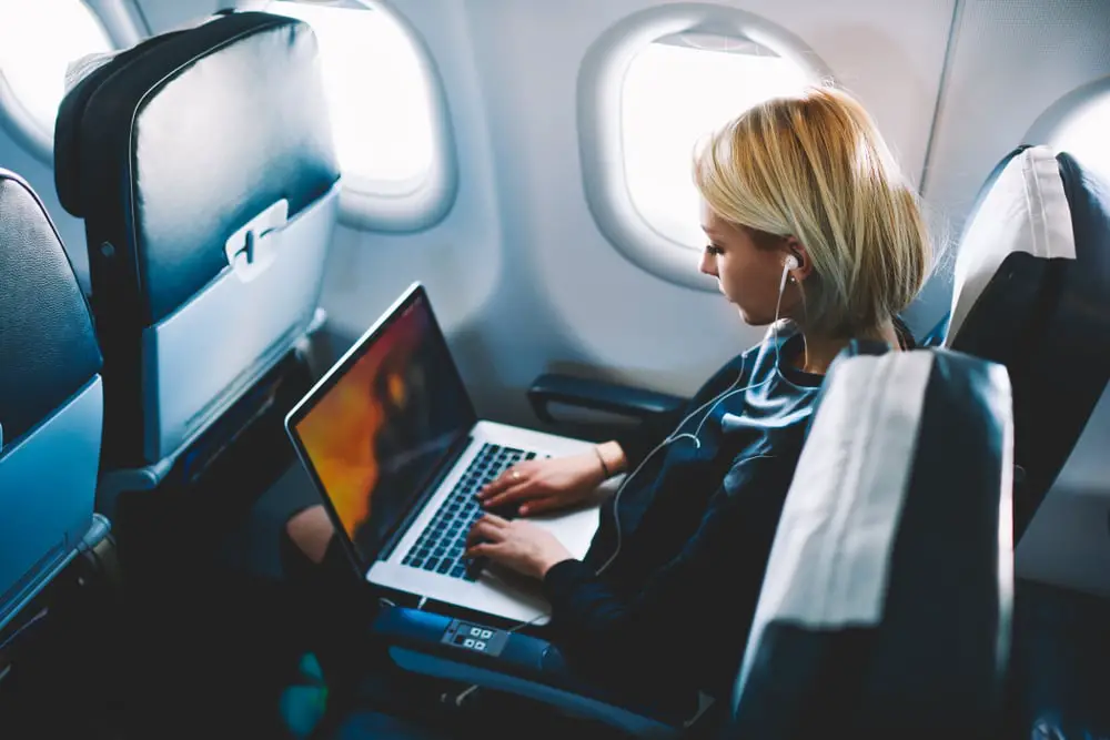Confundir regular Poner Se puede llevar una computadora en un avión? (Laptops y computadoras de  escritorio) - Leyas