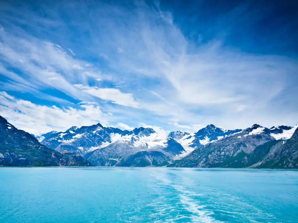 Glacier Bay en las montañas de Alaska, Estados Unidos