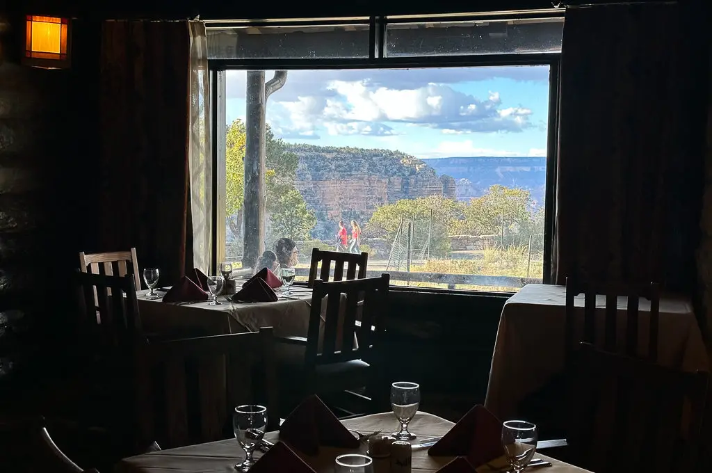 Vista del Comedor del Gran Cañón del Hotel El Tovar
