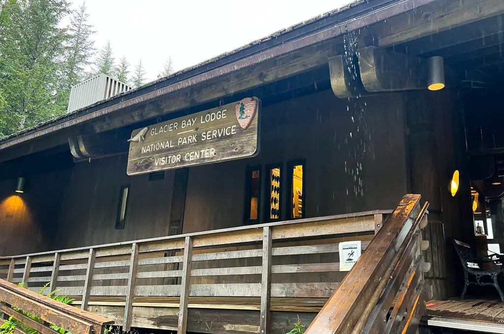 Signo de Glacier Bay Lodge