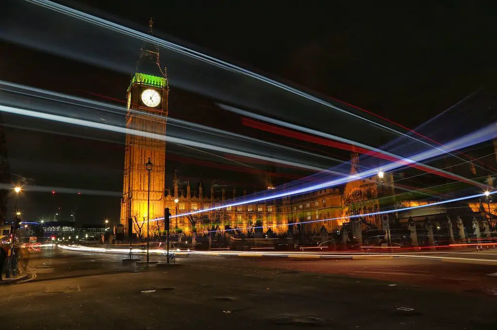 Big Ben por la noche Autobuses de Londres