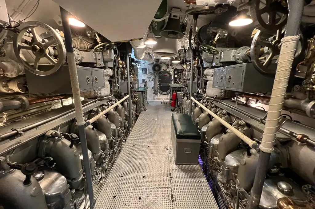 Sala de máquinas del USS Bowfin