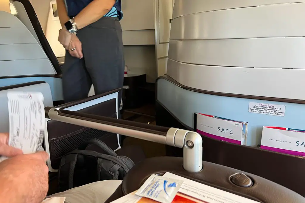 Soporte para tableta de asiento de primera clase A330 de Hawaiian Airlines