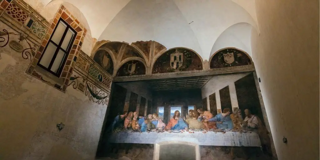 Pintura de la Última Cena de Da Vinci en la pared del refectorio de Santa Maria delle Grazie en Milán