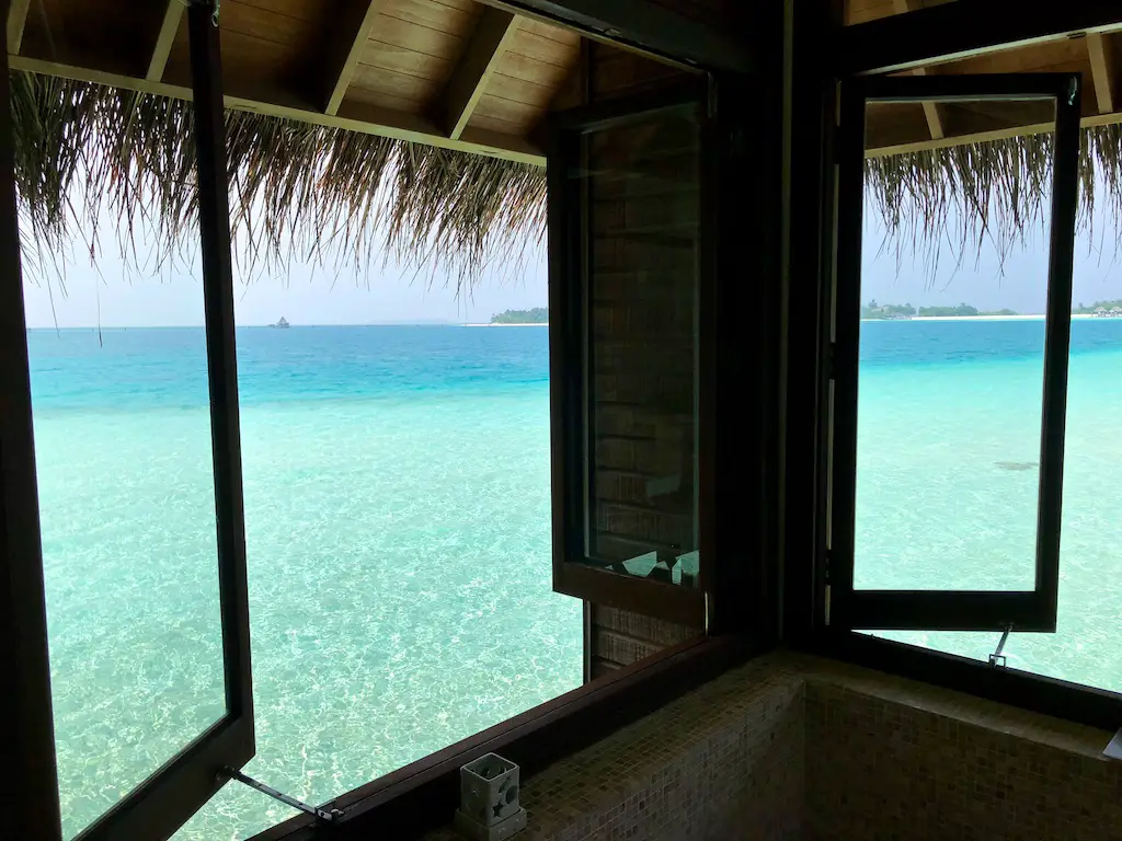 Bañera Conrad Maldives Retreat Water Villa.