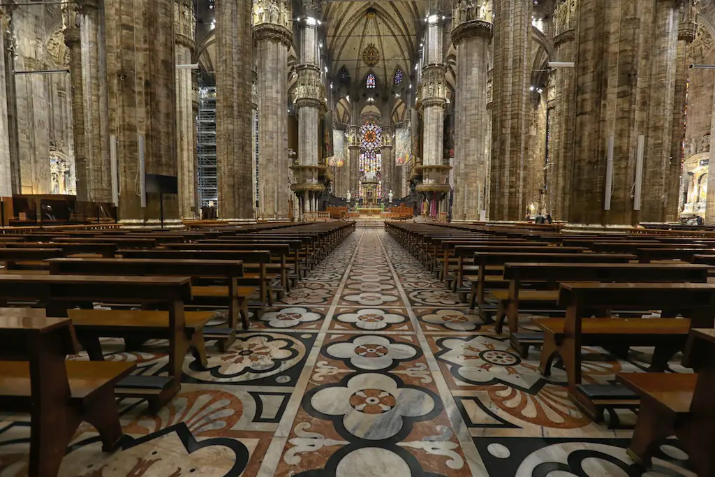 Interior del Duomo de Milán.