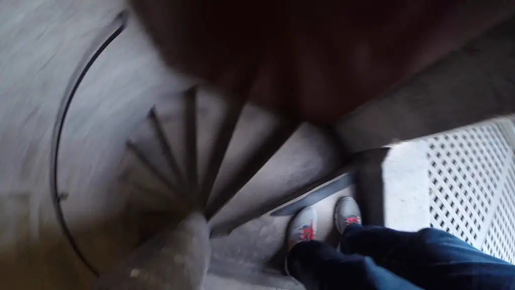 Escaleras en la parte superior de la torre de Notre Dame