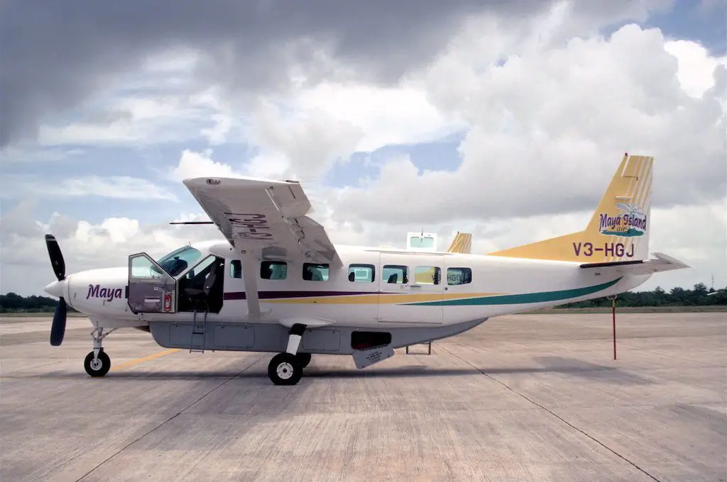 Avión Maya Island Air