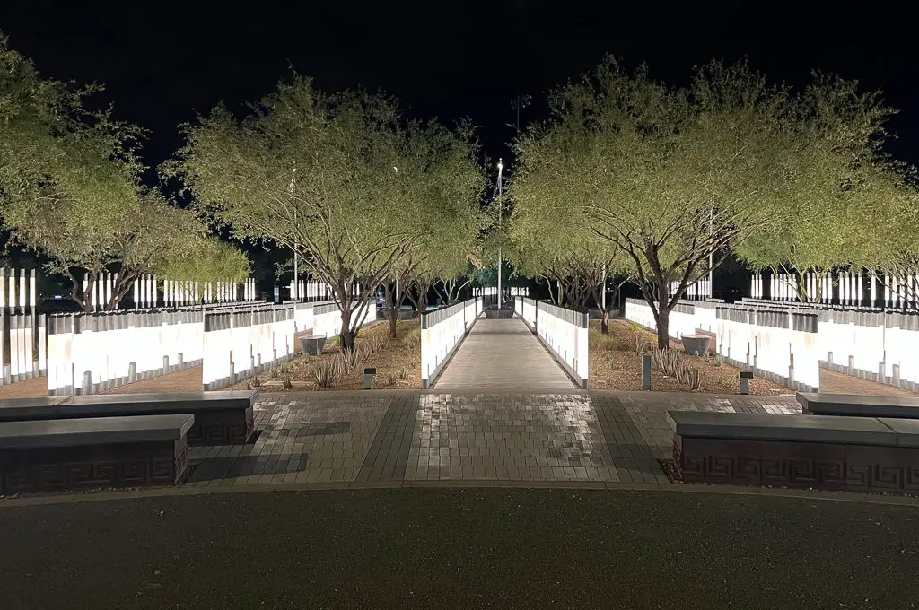 Noche de los jardines conmemorativos de USS Arizona