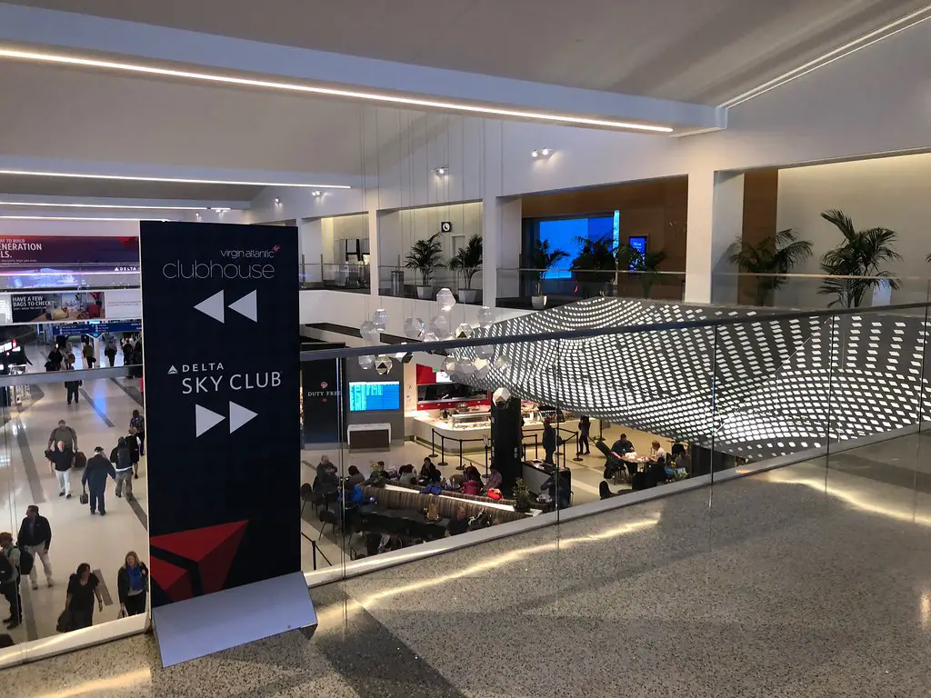 Casa club de Virgin Atlantic LAX 31