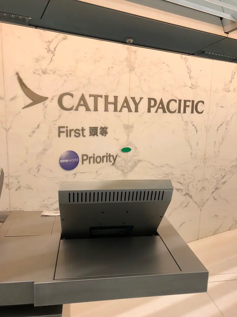Sala VIP de primera clase de Cathay Pacific The Pier en HKG 48