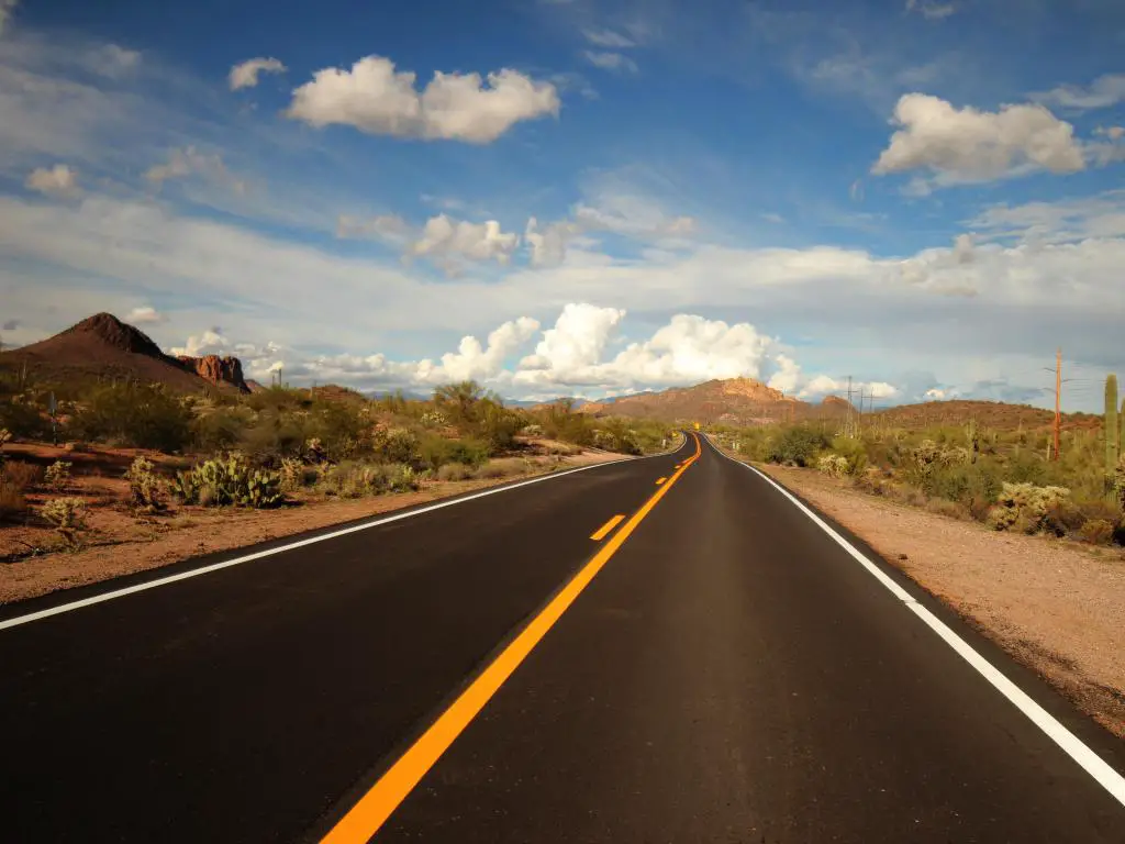 Carretera abierta en Phoenix Arizona