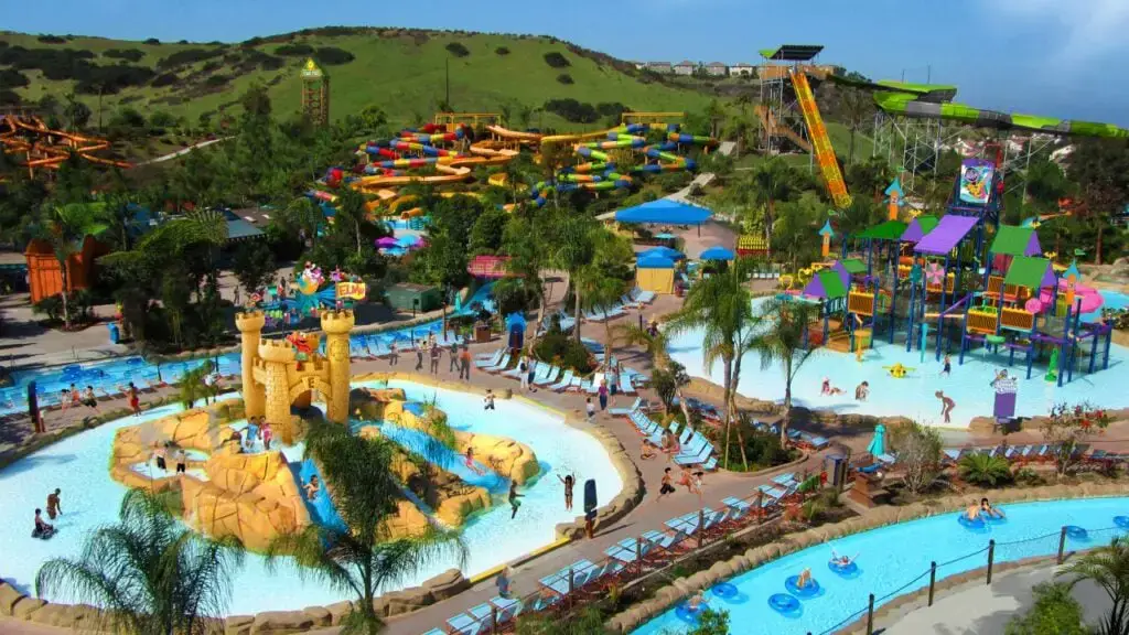 15 MEJORES parques acuáticos en Los Ángeles (¡Tiempo relajante en familia!)