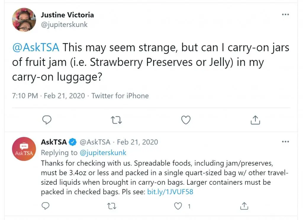¿Se puede llevar fruta en un avión?