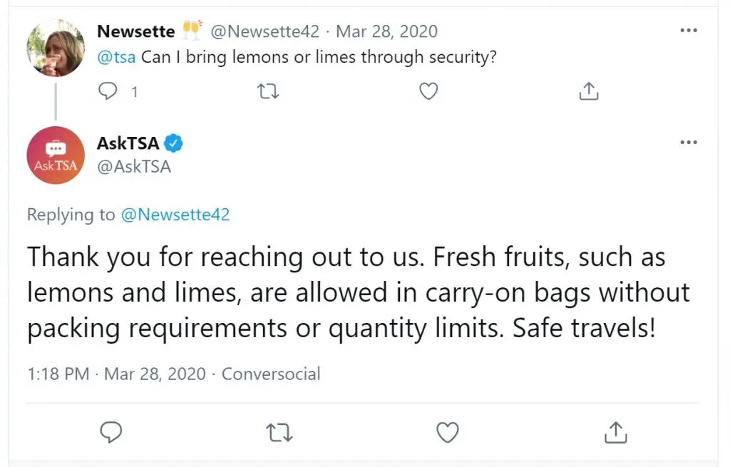 ¿Se puede llevar fruta en un avión?
