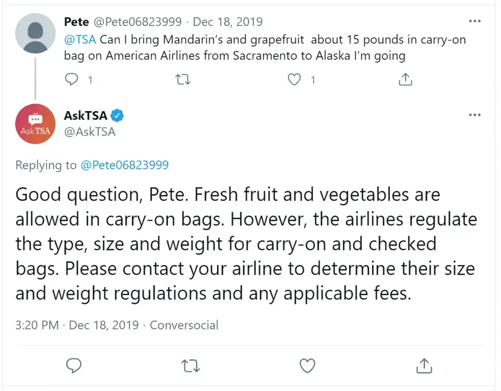 ¿Se puede llevar fruta en un avión?