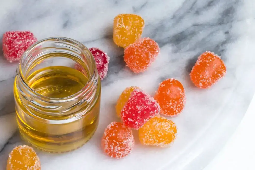¿Puedes llevar gomitas de CBD en un avión? (gomitas, aceites y flores)