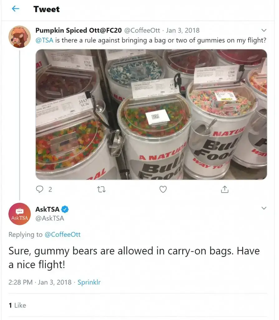 ¿Puedes llevar dulces en un avión?
