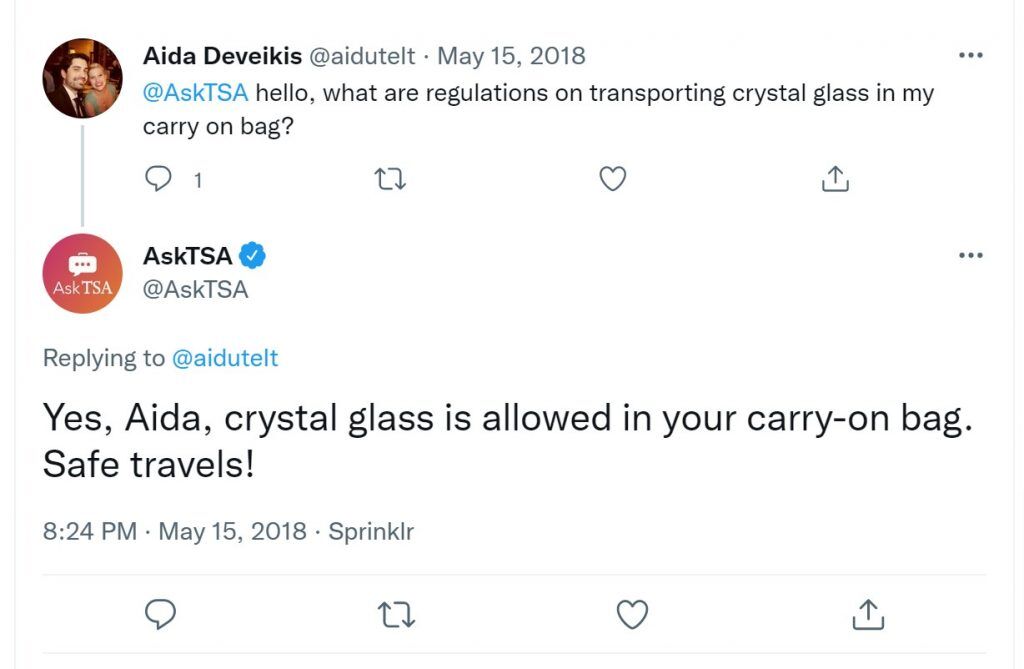 ¿Puedes llevar cristales en un avión?