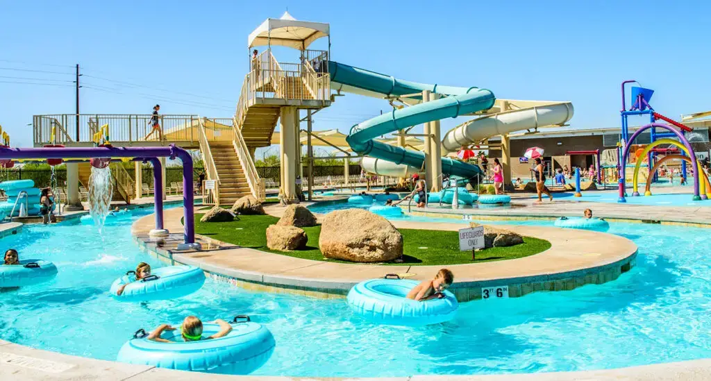 18 MEJORES parques acuáticos en Phoenix (¡Verano todo el año!)