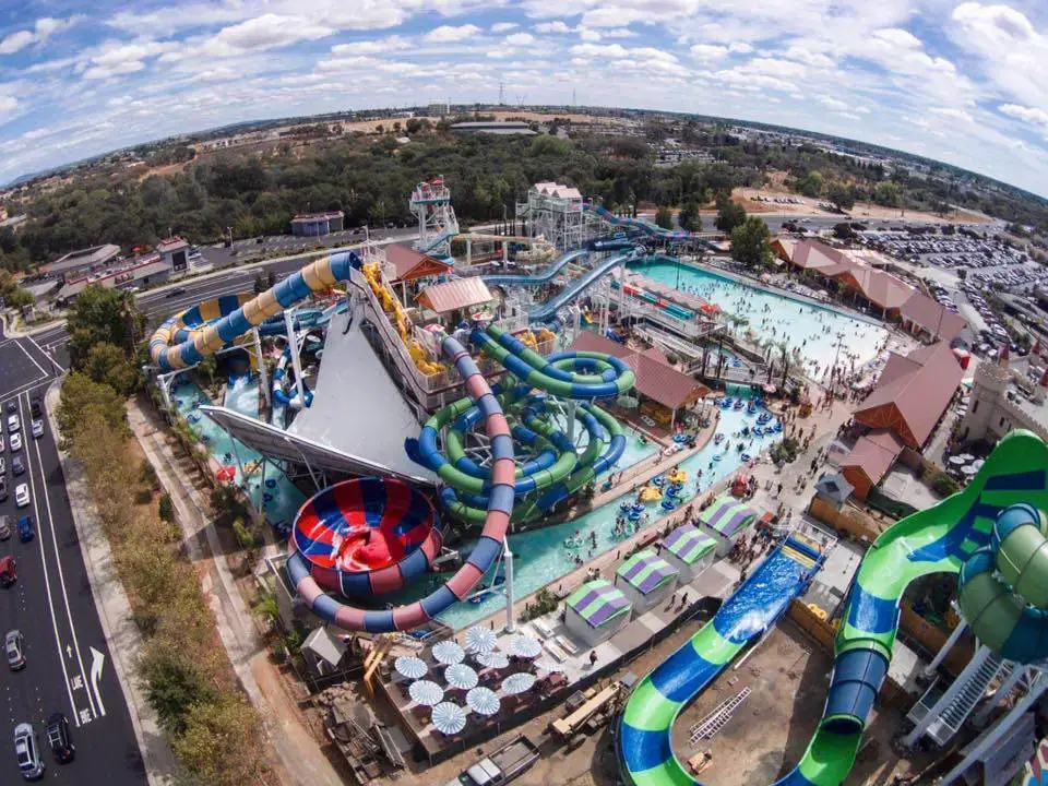 18 MEJORES parques acuáticos en Phoenix (¡Verano todo el año!)