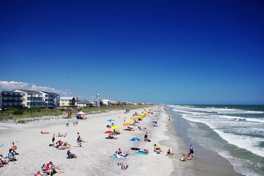 15 MEJORES playas cerca de Charleston, SC (¡Belleza, historia y diversión!)