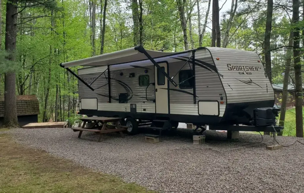 Los 40 mejores lugares para acampar en Wisconsin (cerca de Dells y parques estatales)
