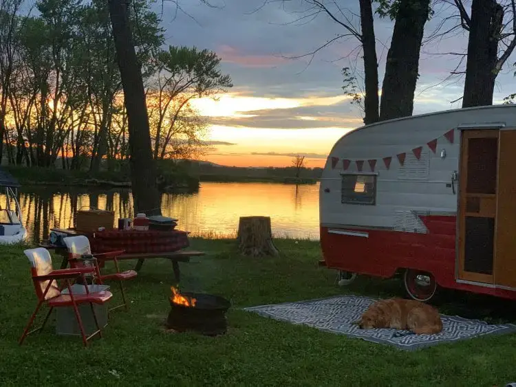 Los 40 mejores lugares para acampar en Wisconsin (cerca de Dells y parques estatales)