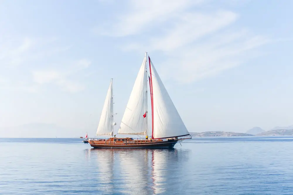 Yate vs Velero: ¿Cuál es la diferencia?
