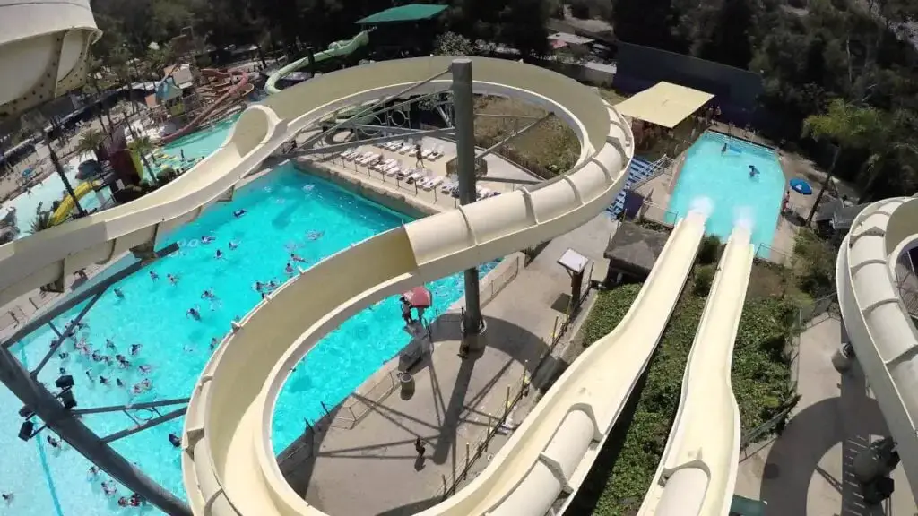 15 MEJORES parques acuáticos en Los Ángeles (¡Tiempo relajante en familia!)