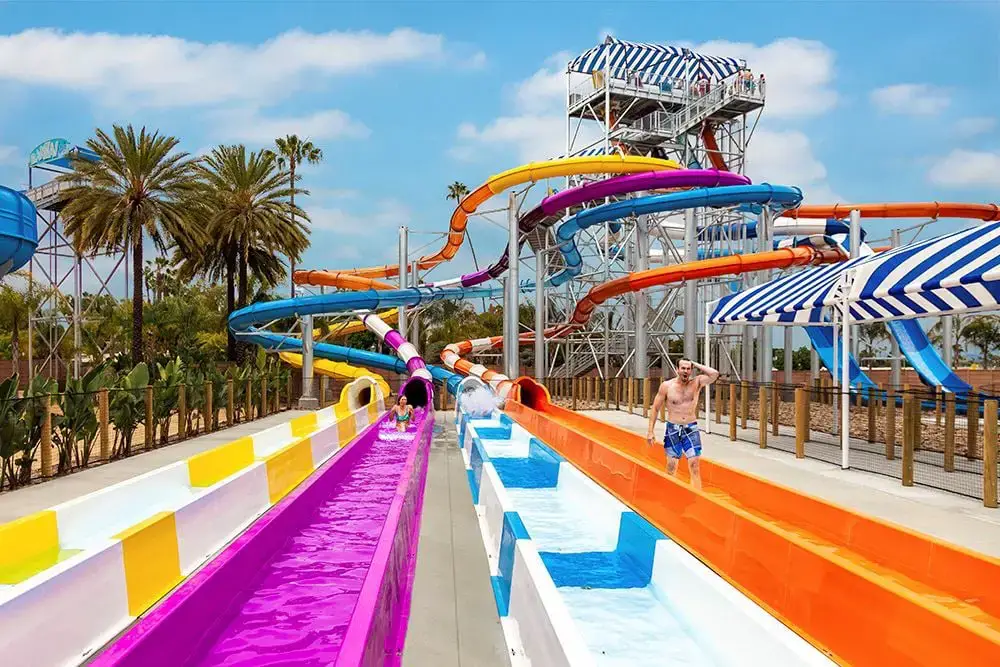 15 MEJORES parques acuáticos en Los Ángeles (¡Tiempo relajante en familia!)