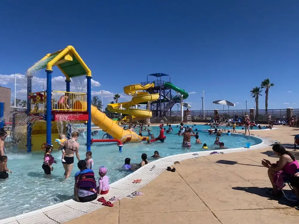 Los 17 mejores parques acuáticos de Las Vegas (Disfruta de un chapuzón en Sin City)