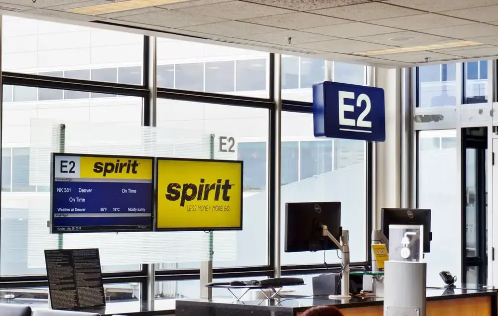¿Spirit Airlines es segura? (Registros de seguridad, opiniones de clientes y costo)