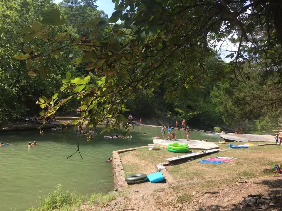 Los 25 mejores lugares para acampar en Arkansas (con lagos y vistas panorámicas)