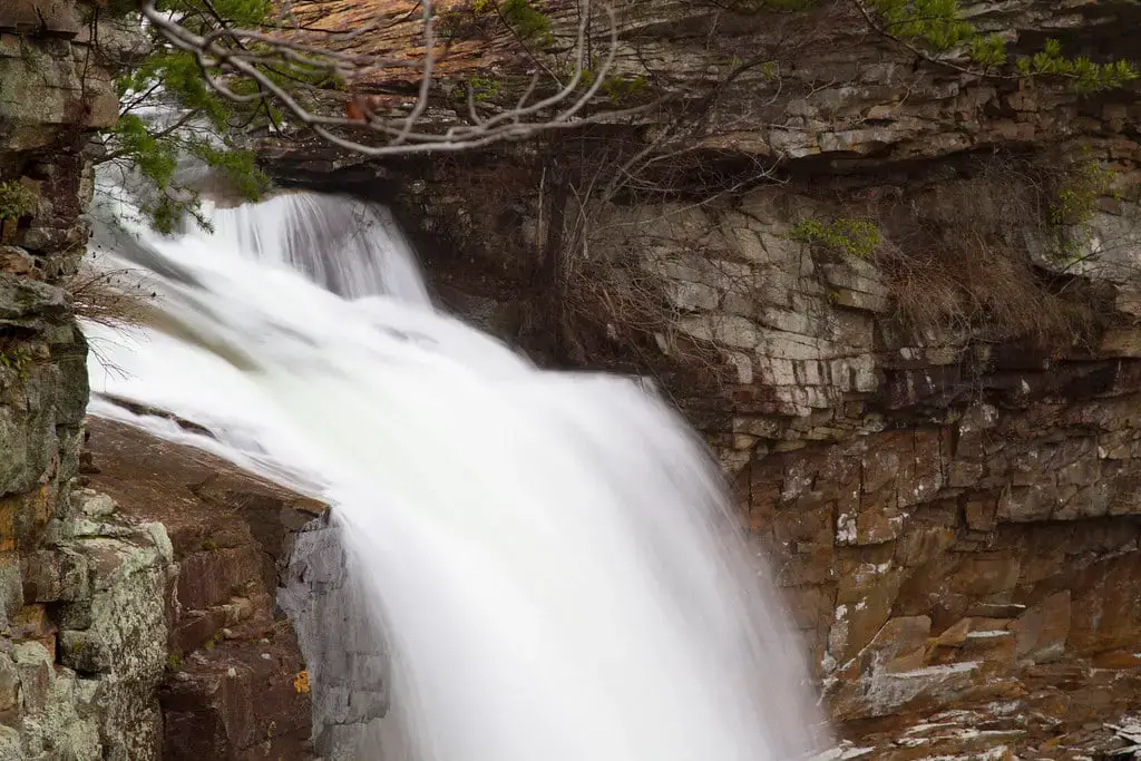 Las 20 mejores cascadas cerca de Chattanooga (fácilmente accesibles para todos)