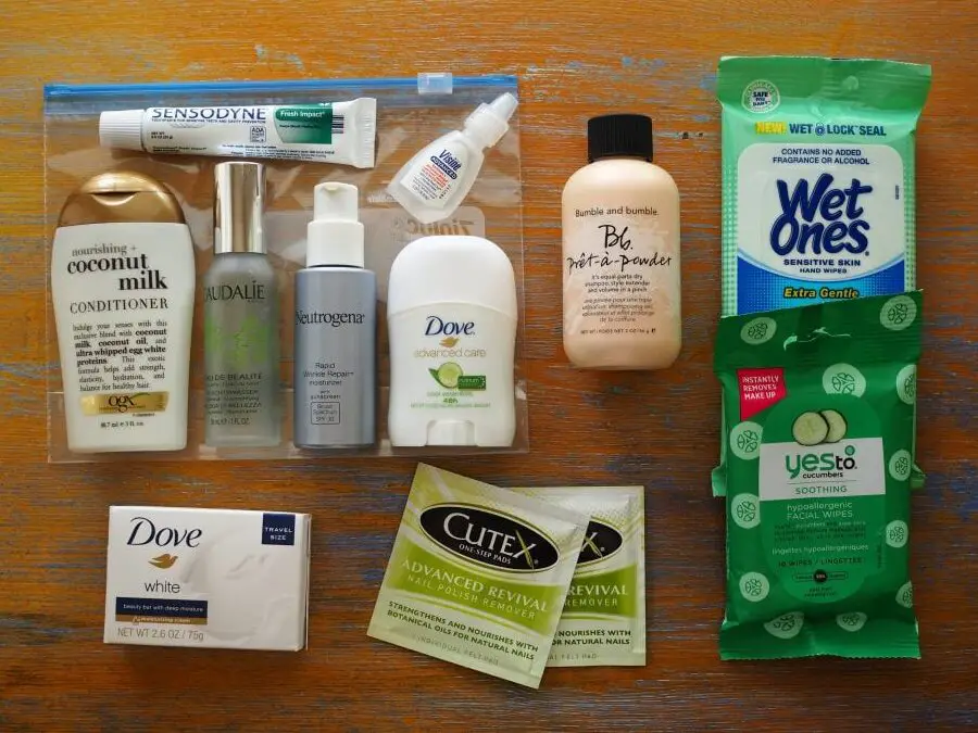 Llevar líquidos - Preparando la belleza en una bolsa de un cuarto de galón - El...