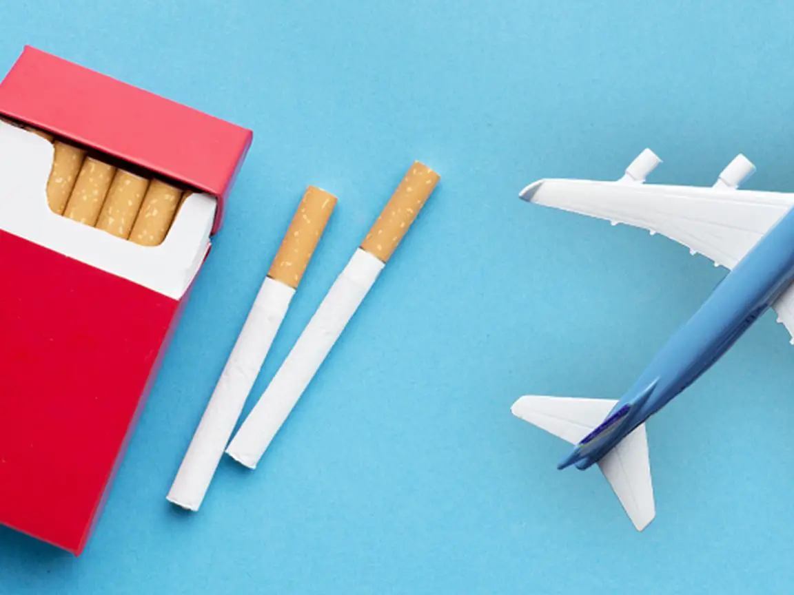 Reglas y consejos útiles para llevar cigarrillos en los aviones